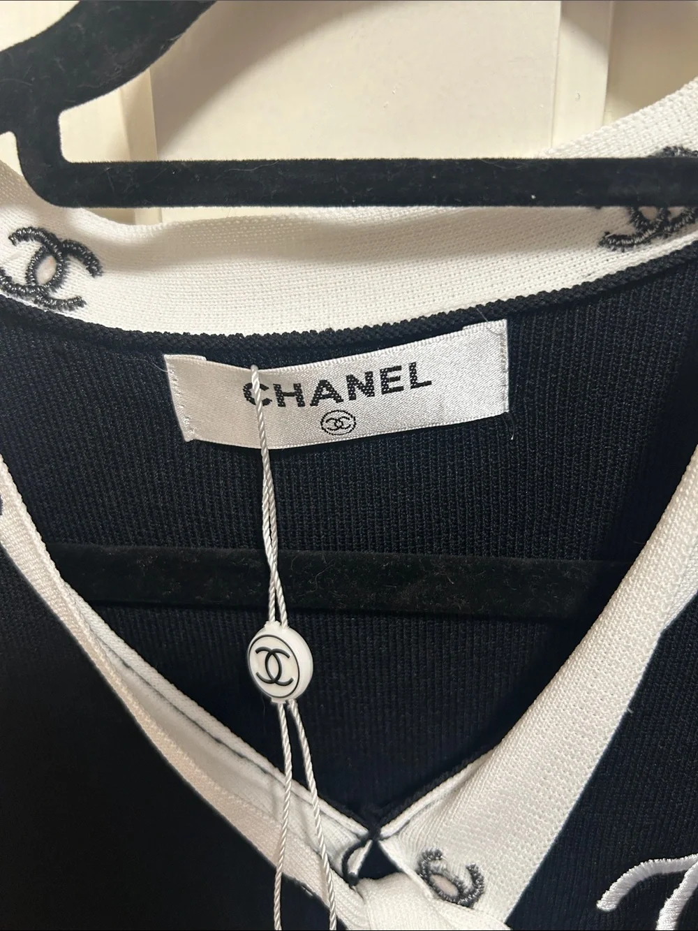CHANEL Black and White CC-Embroidered Sleeveless Knit Top